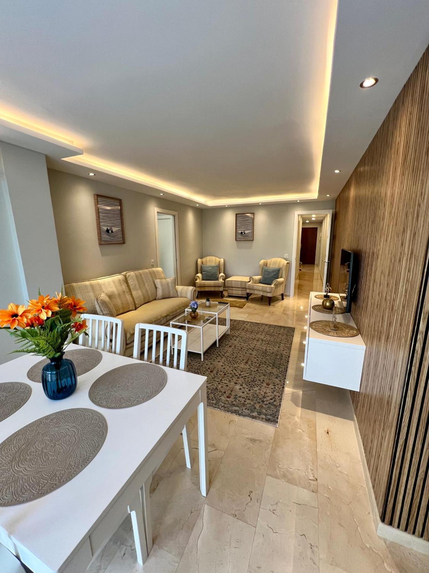 Apartamentos Prestige Suites Malaga IV Экстерьер фото