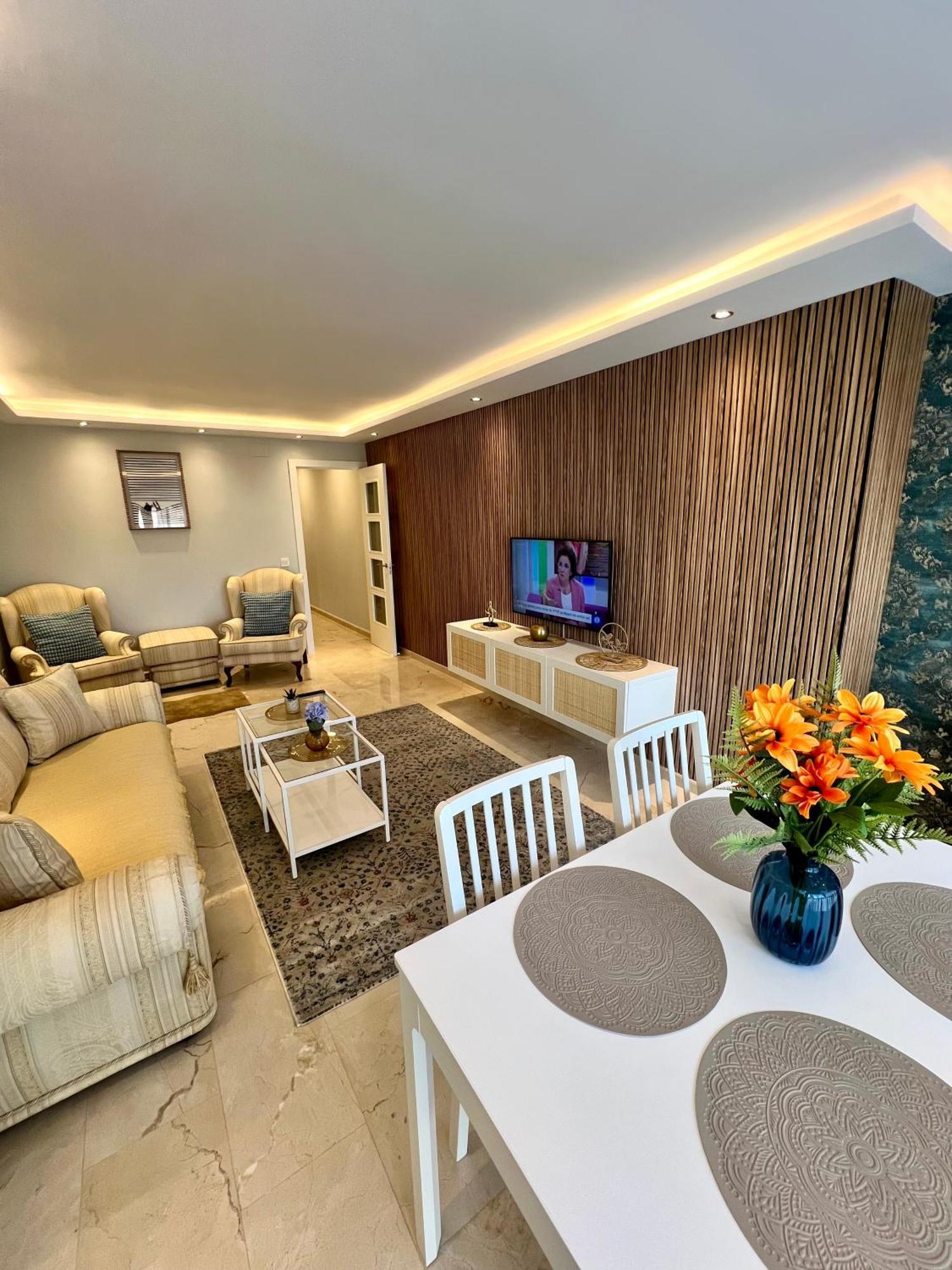 Apartamentos Prestige Suites Malaga IV Экстерьер фото