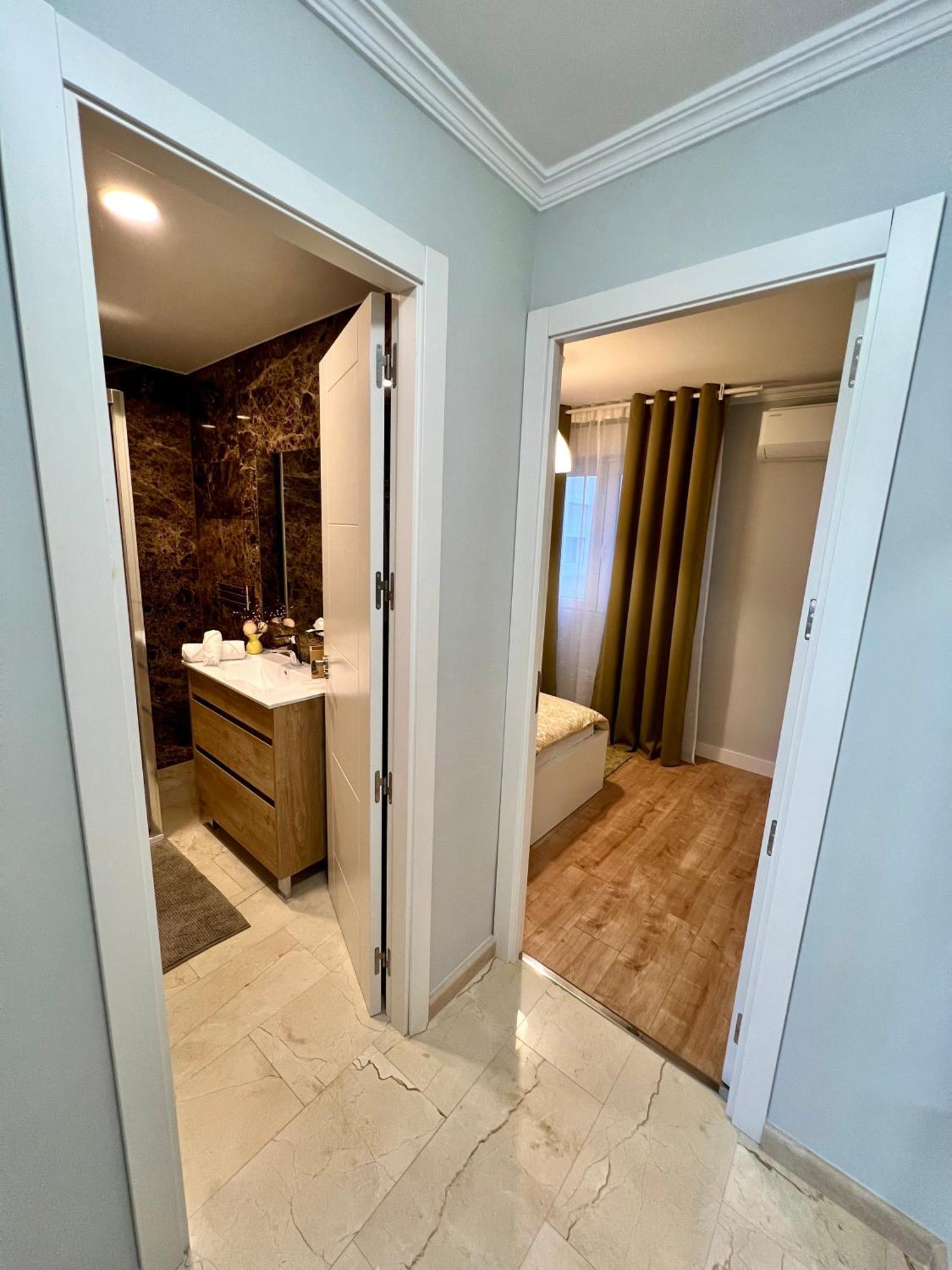 Apartamentos Prestige Suites Malaga IV Экстерьер фото