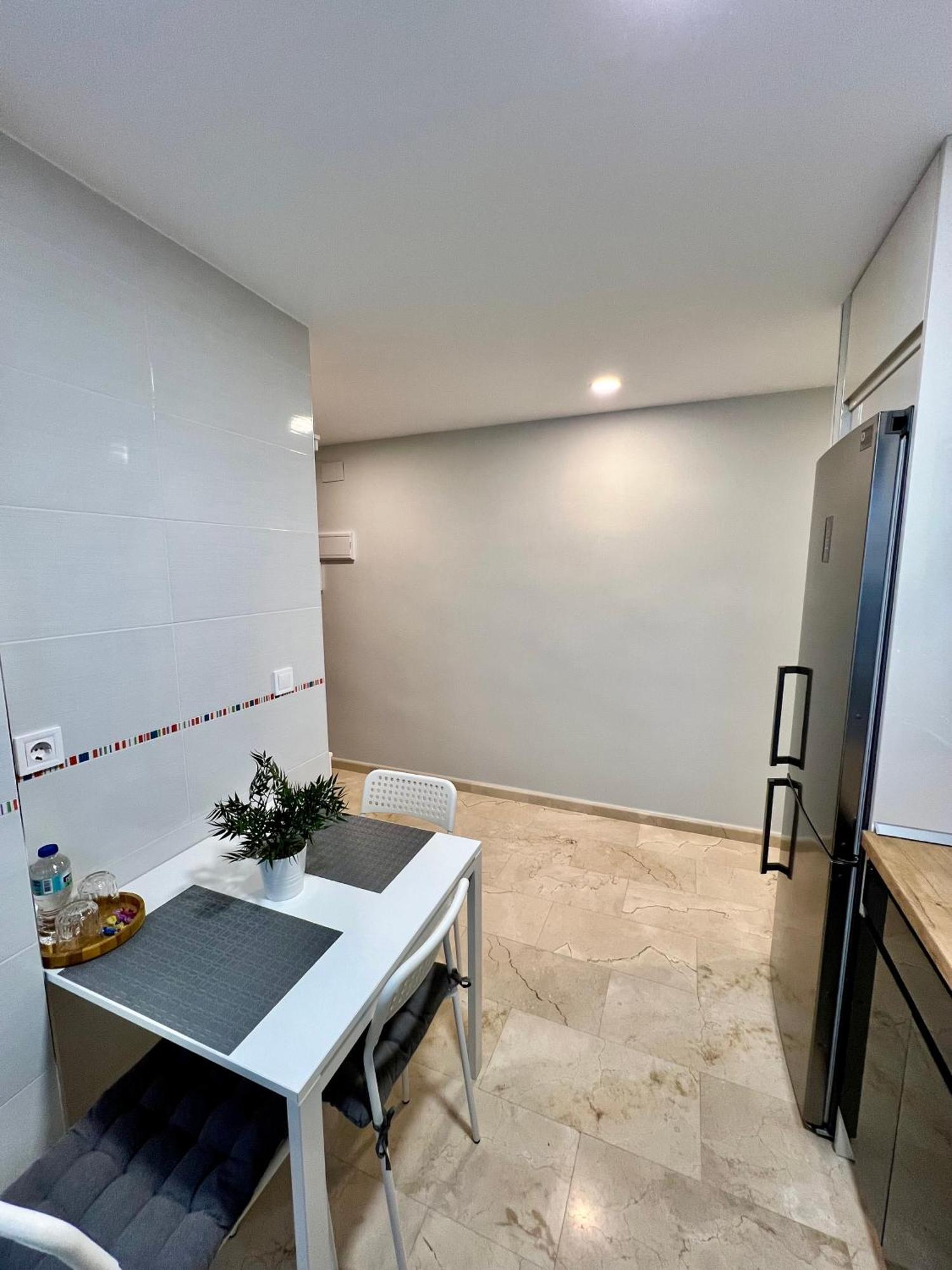 Apartamentos Prestige Suites Malaga IV Экстерьер фото